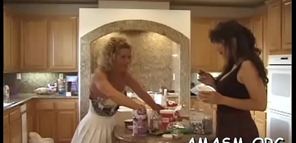  Racy chick does her best to get jizz